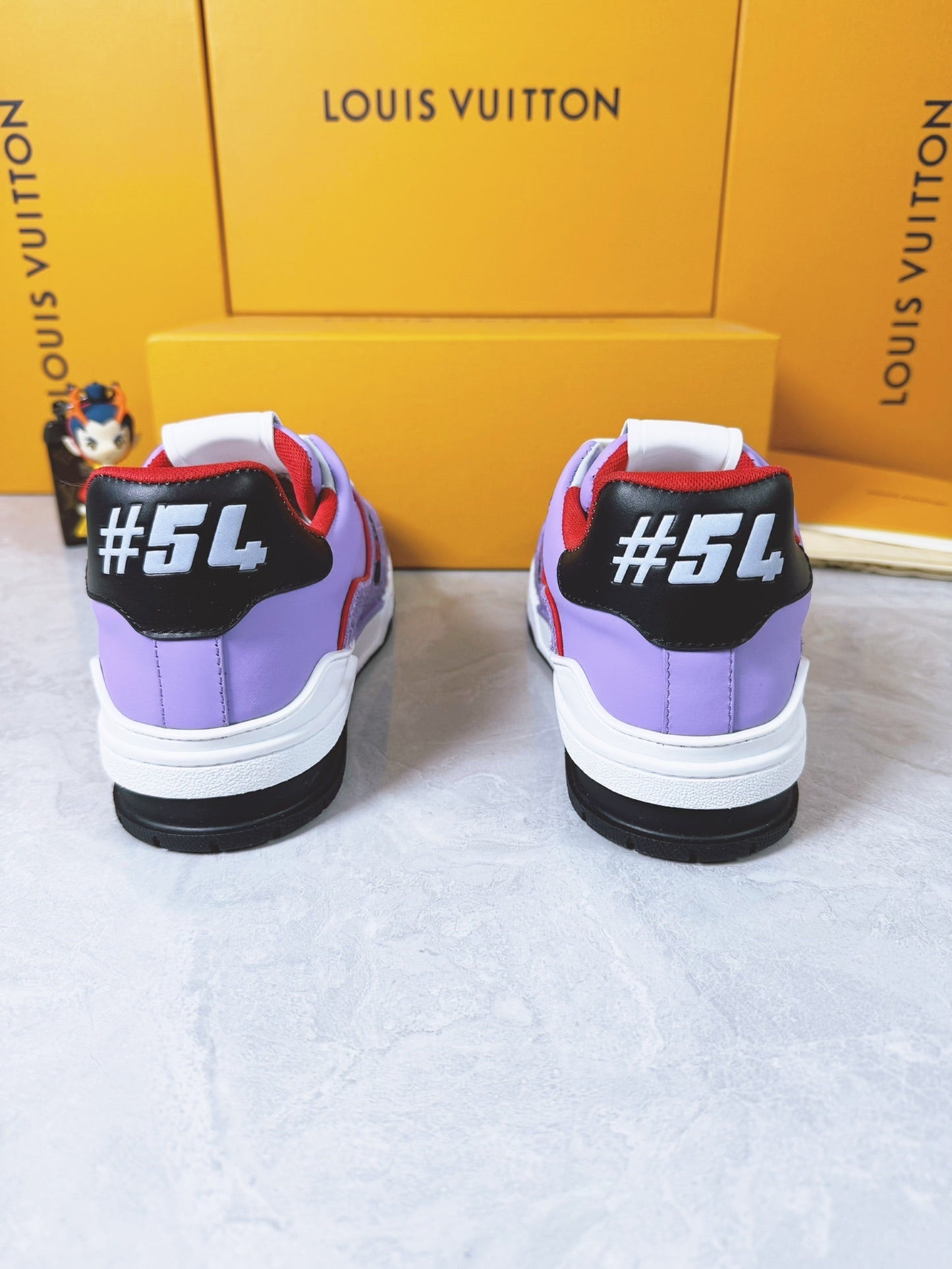 Sneakers