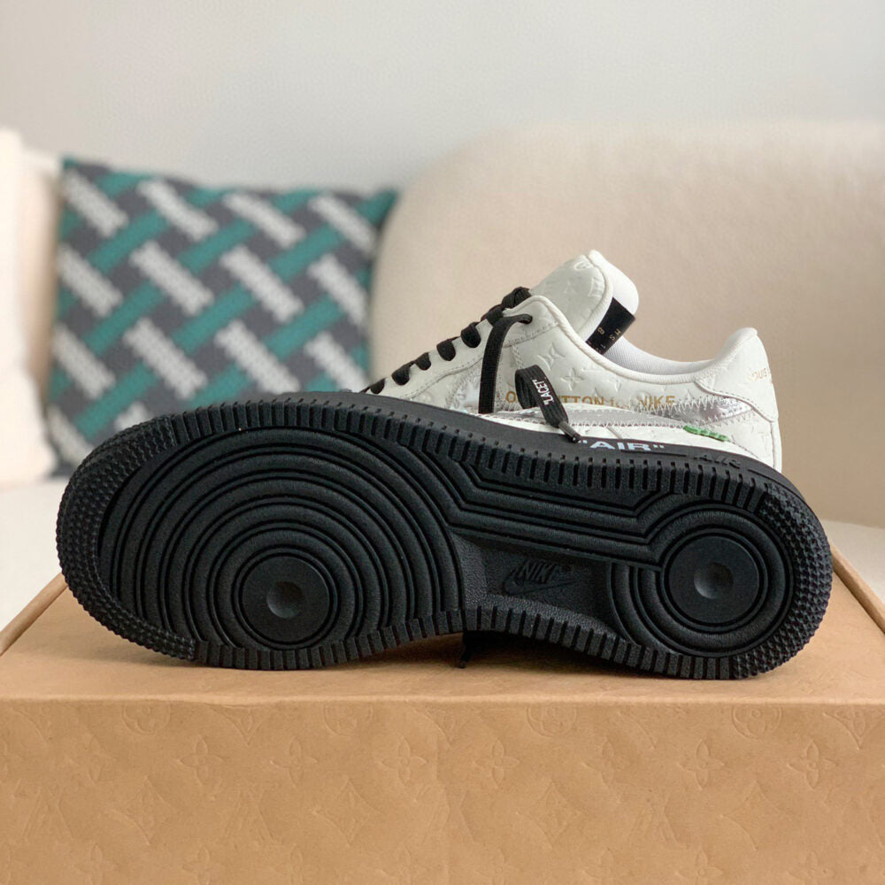 Sneaker