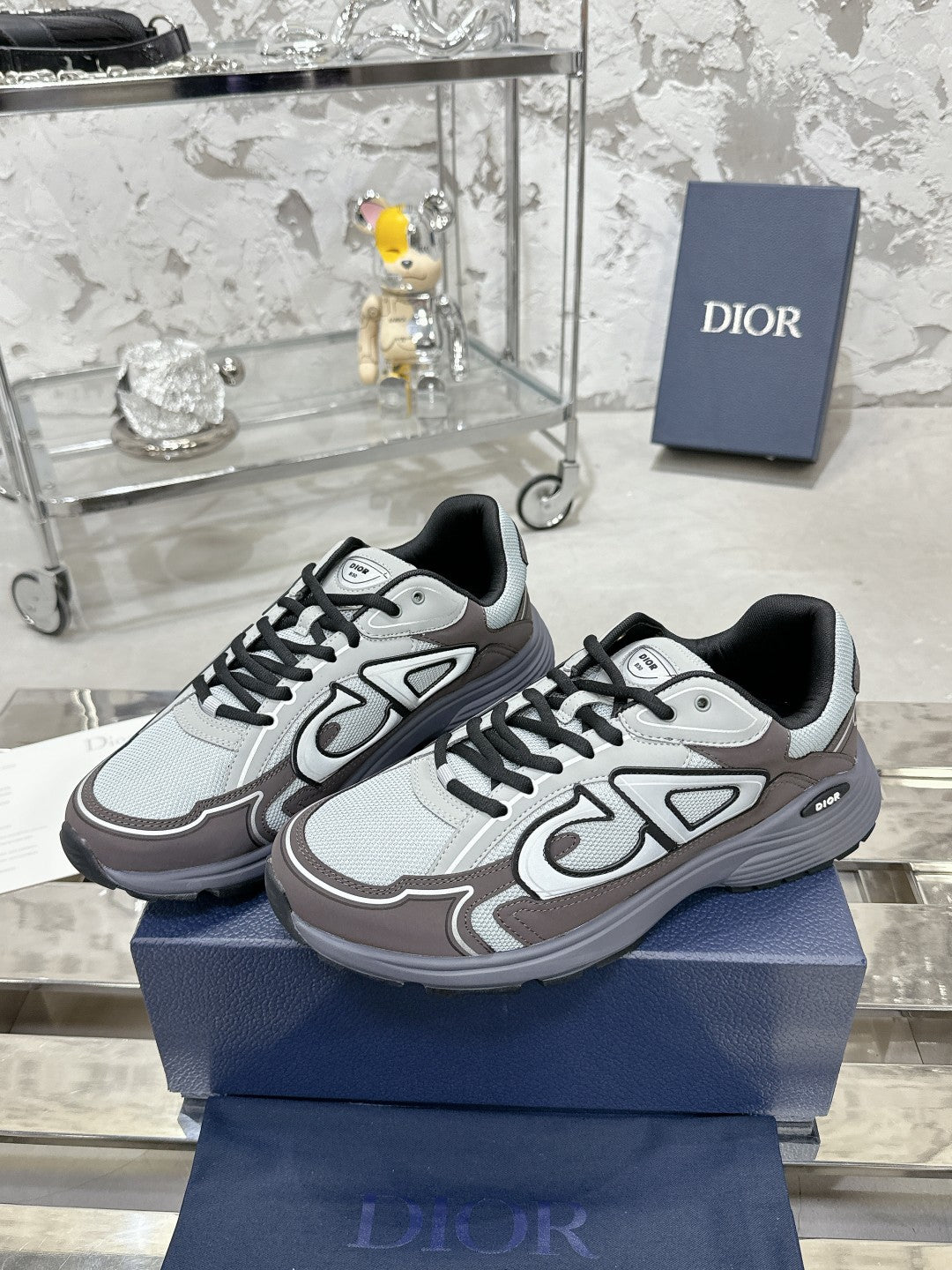 Sneakers
