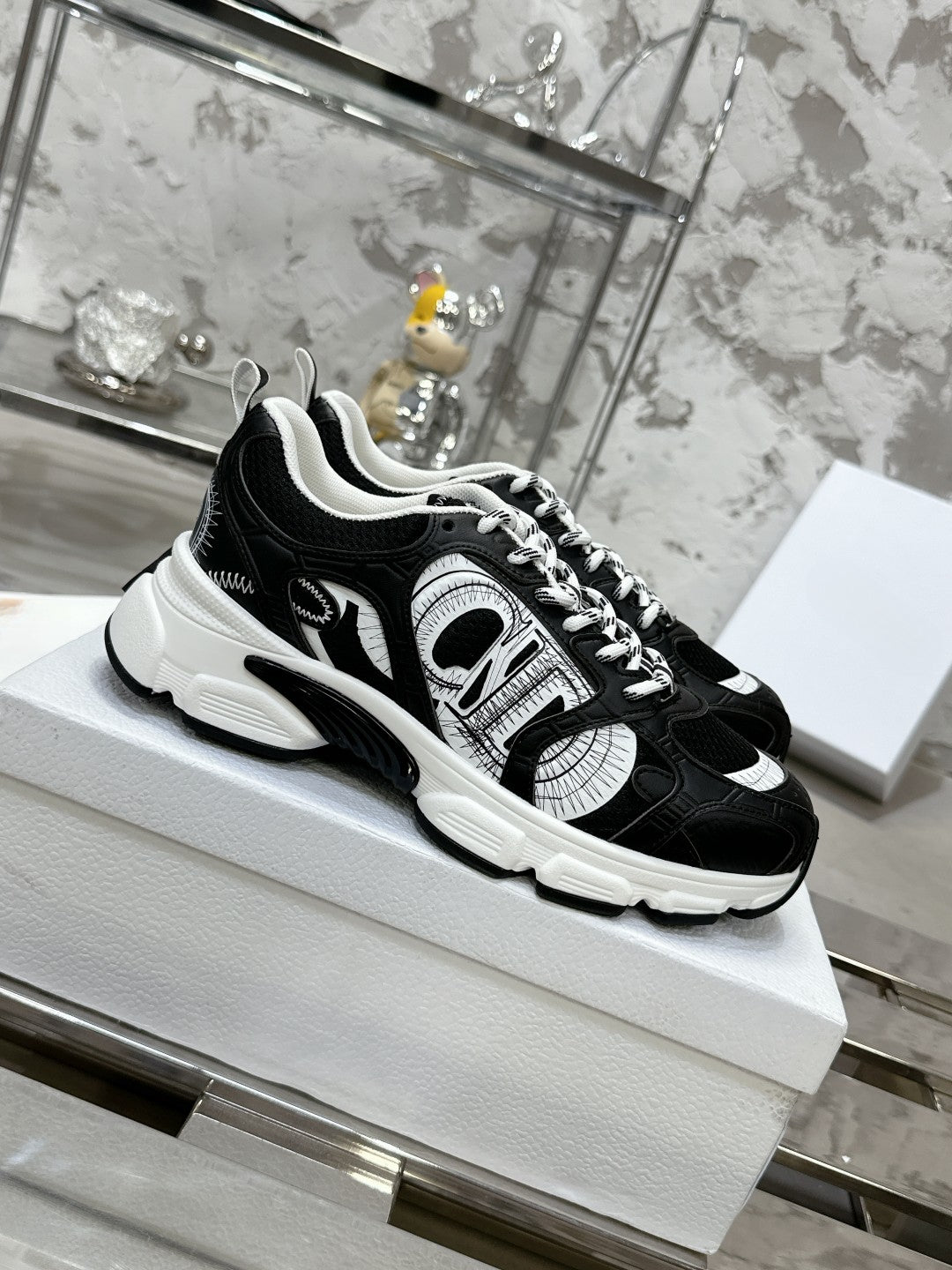 Sneakers