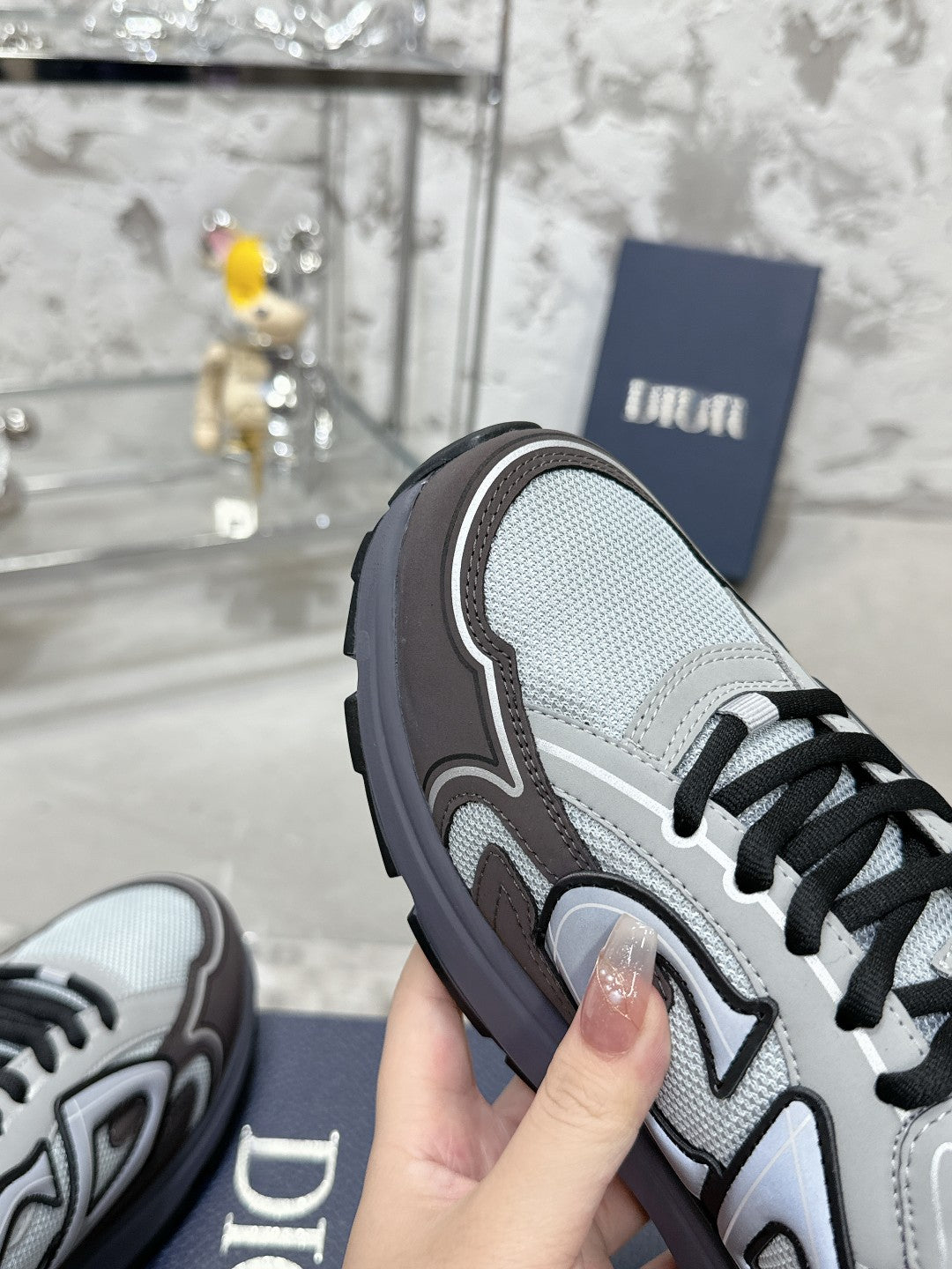 Sneakers