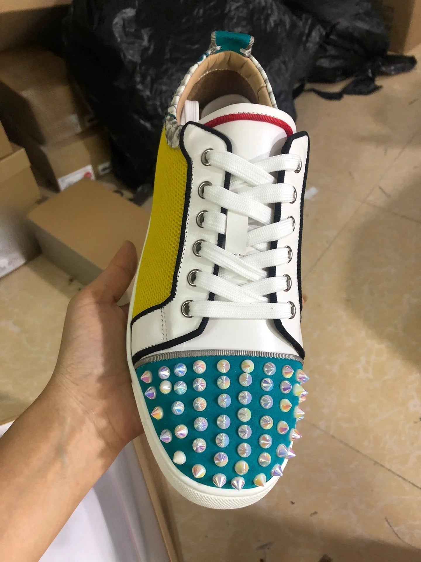 Sneaker