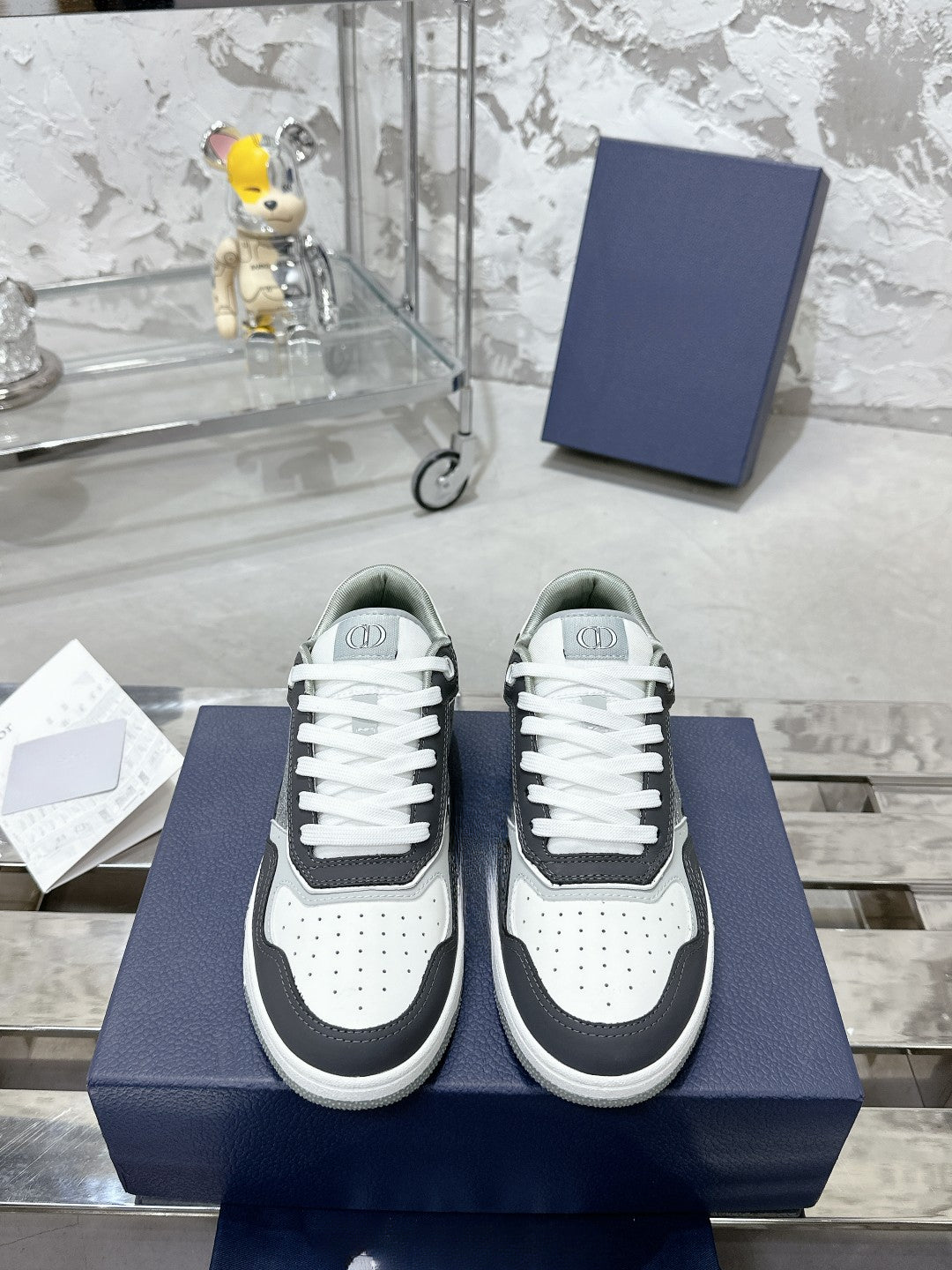 Sneakers