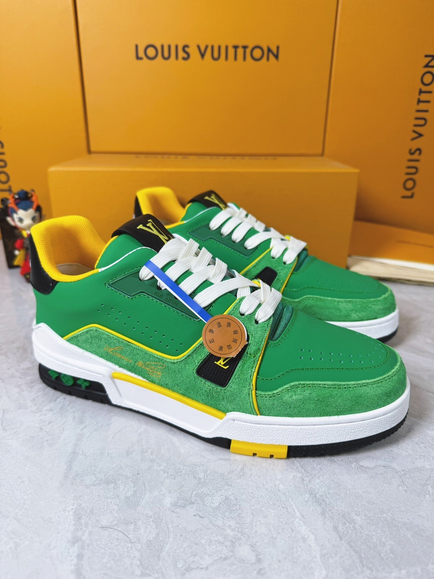 Sneakers