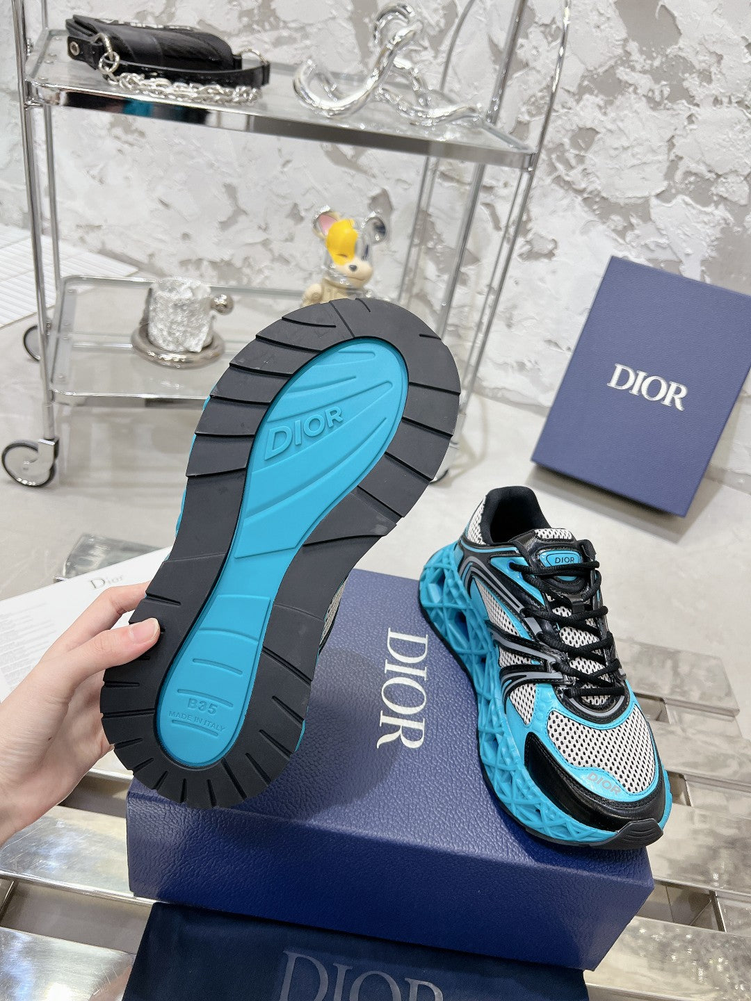Sneakers