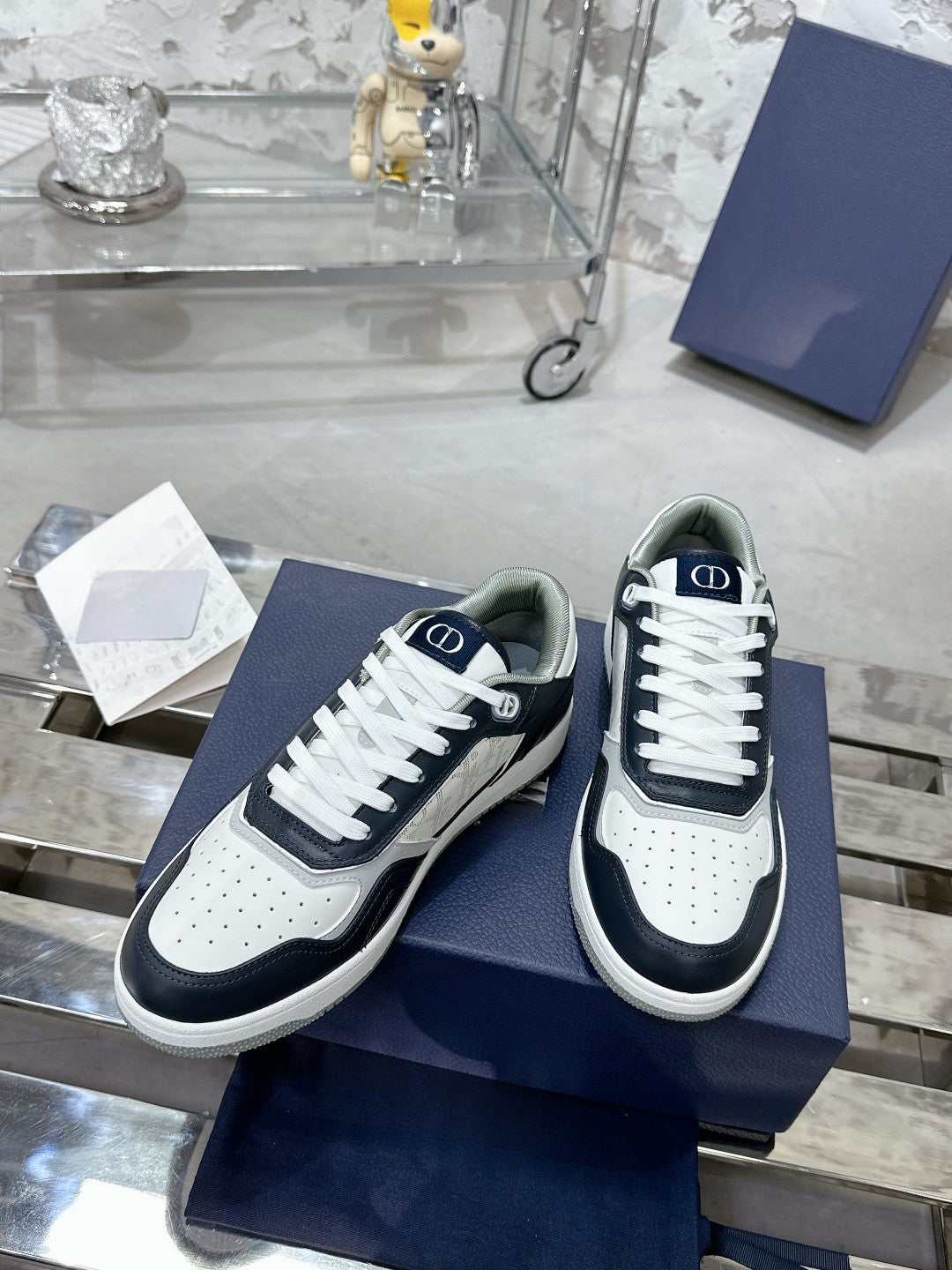 Sneakers