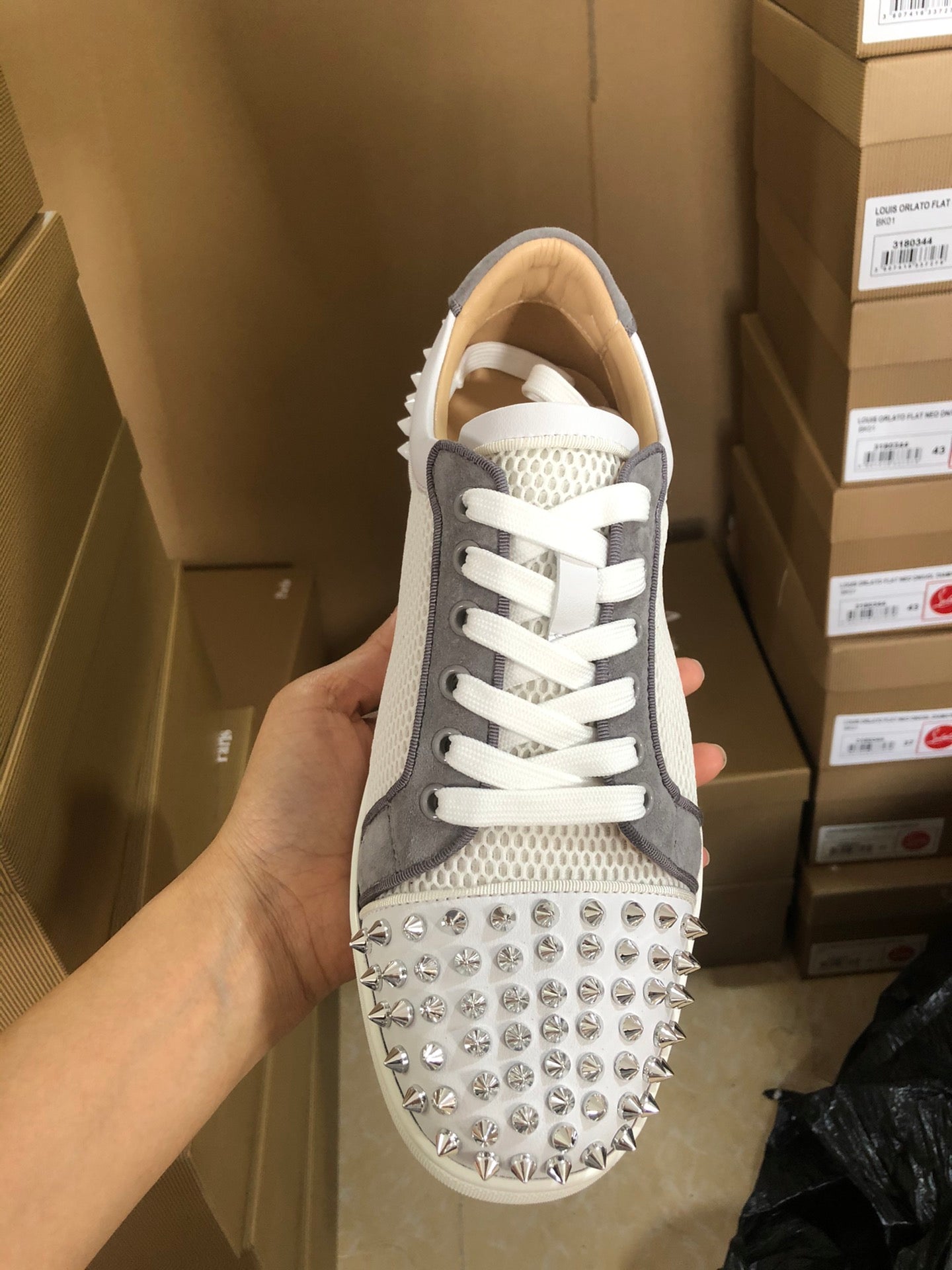Sneaker