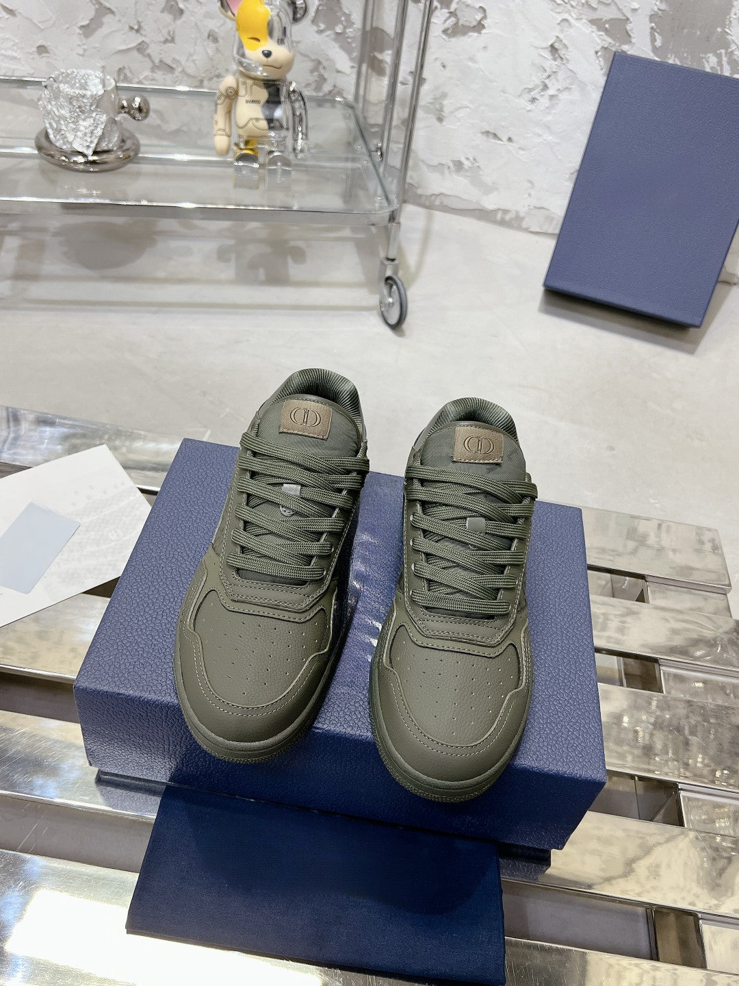 Sneakers
