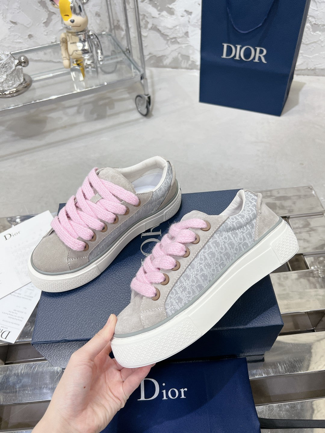 Sneakers