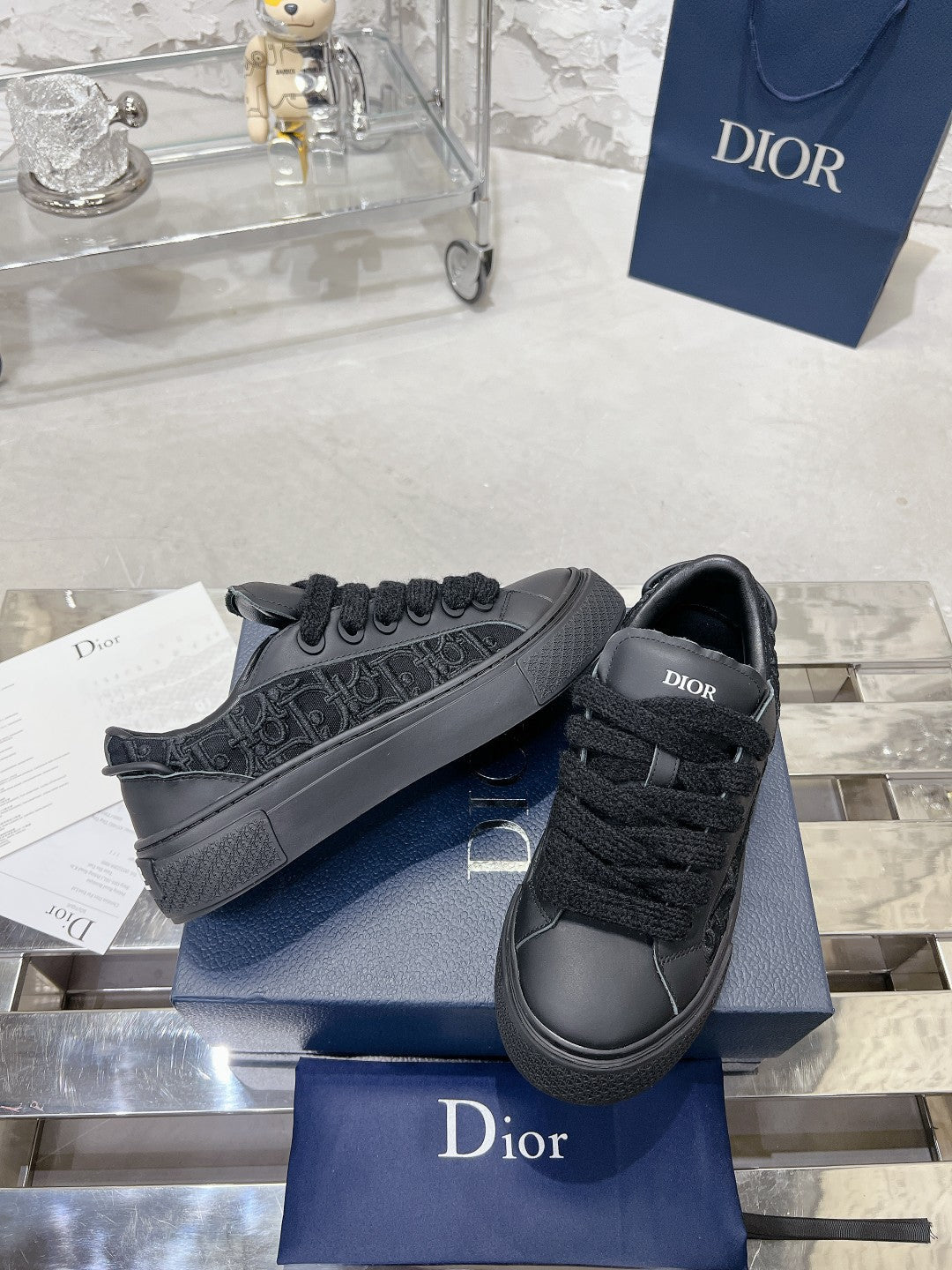 Sneakers