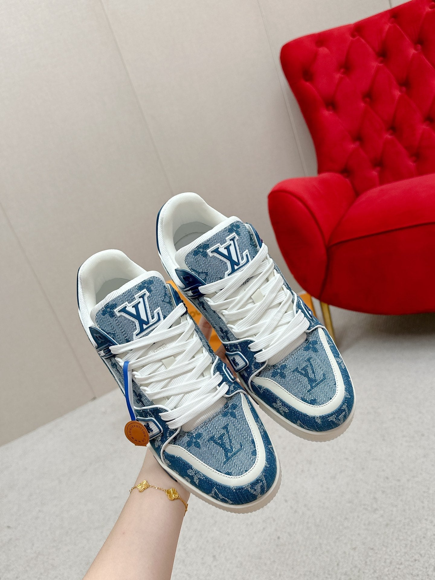 Sneakers