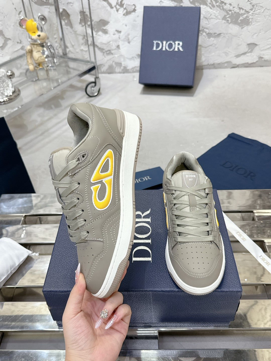 Sneakers