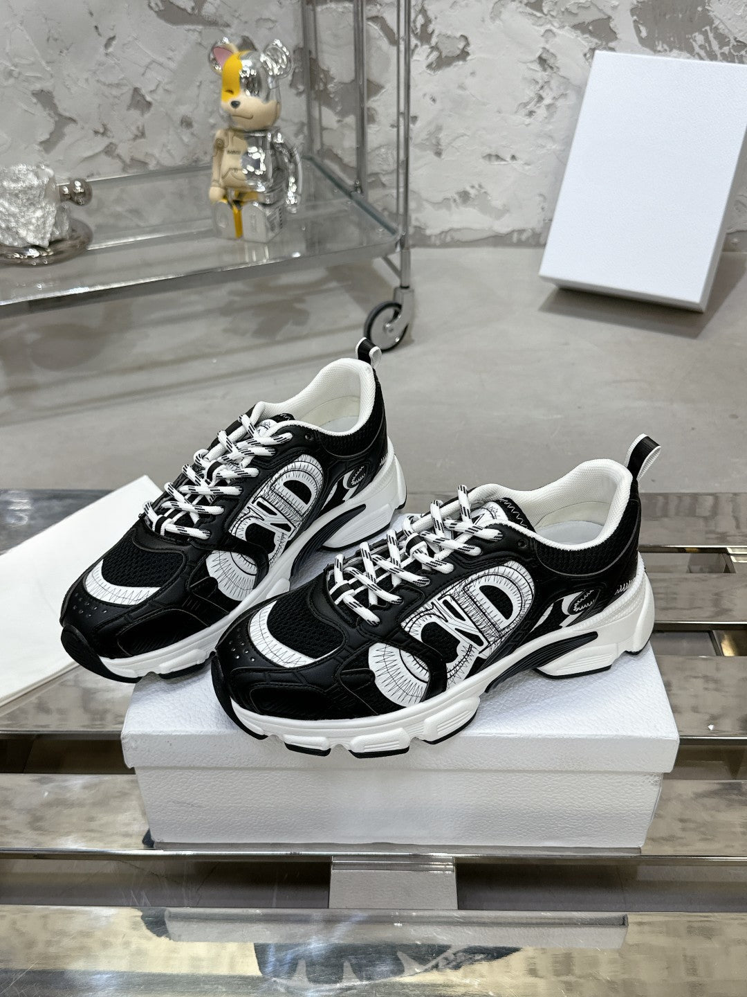 Sneakers