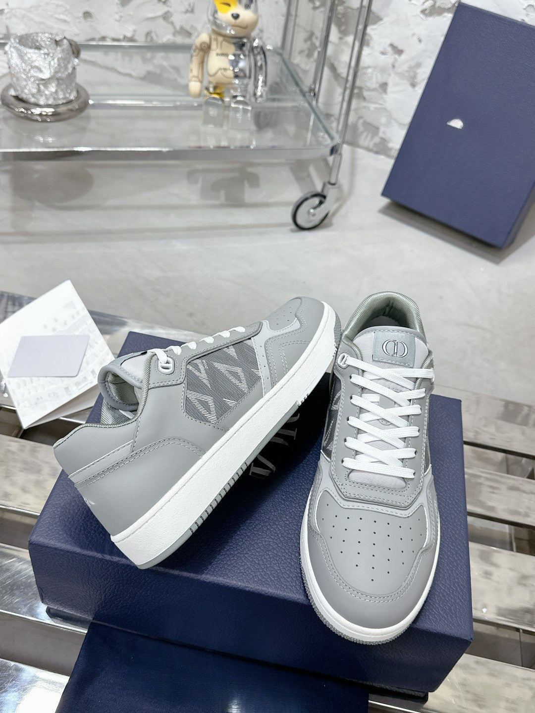 Sneakers