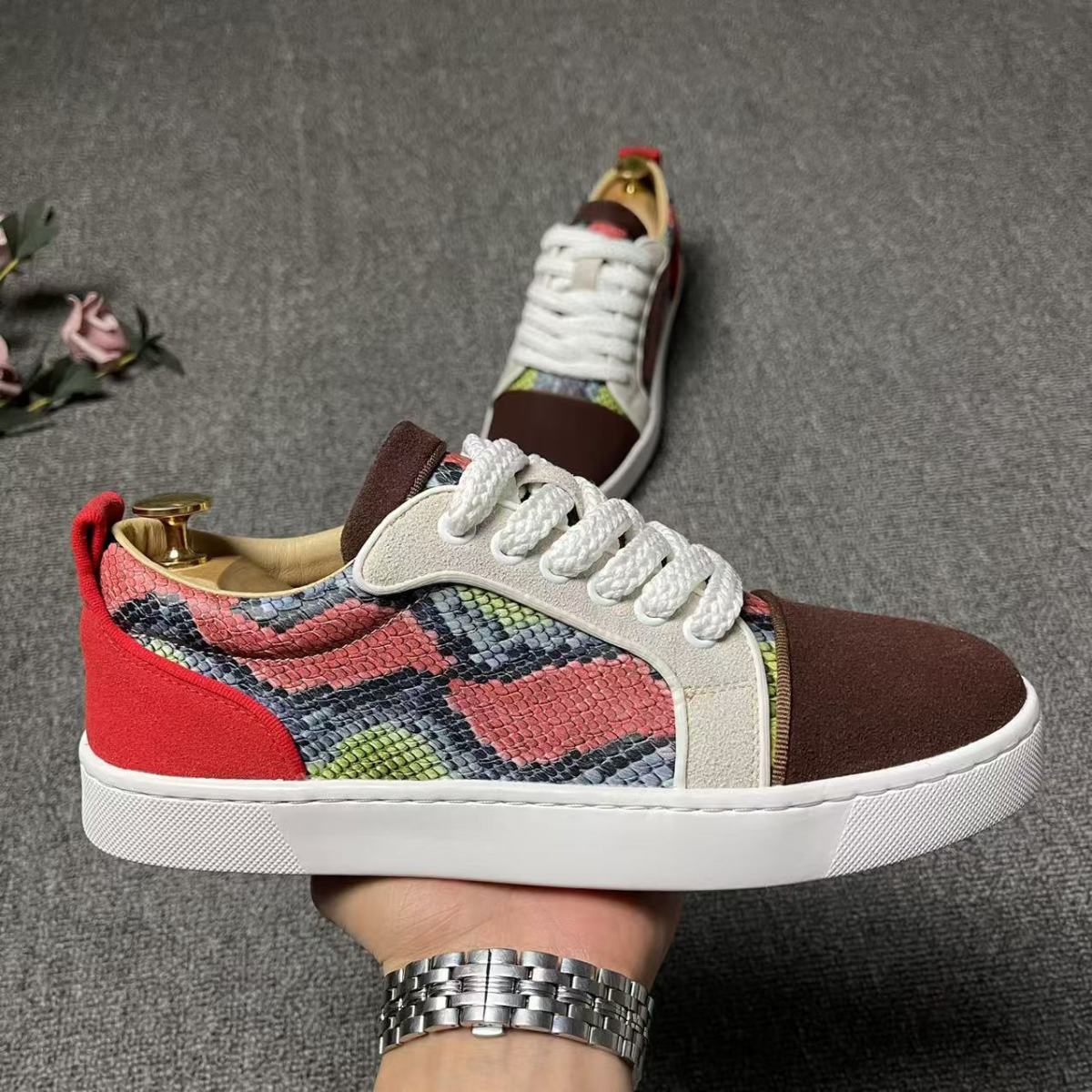 Sneakers