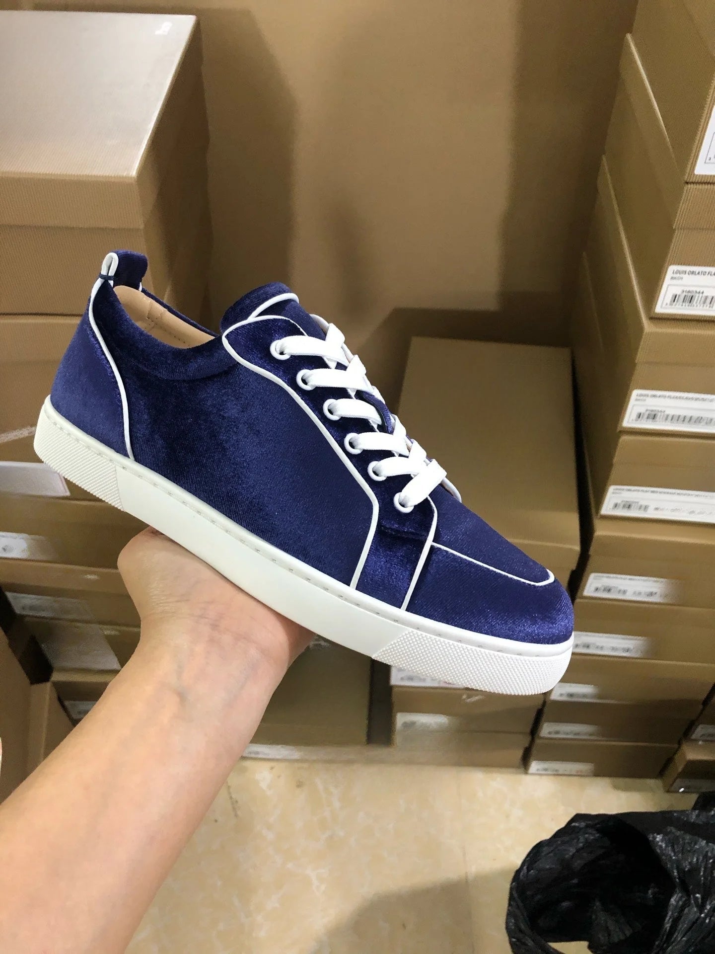 Sneaker