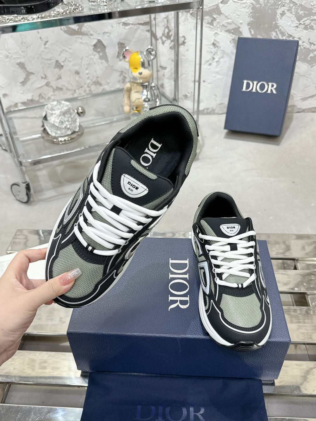 Sneakers