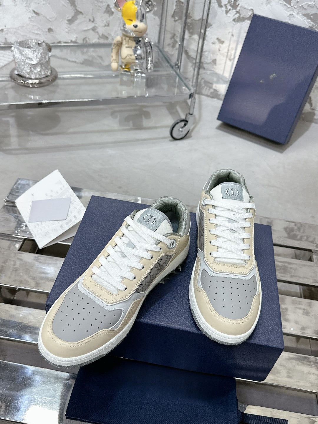 Sneakers
