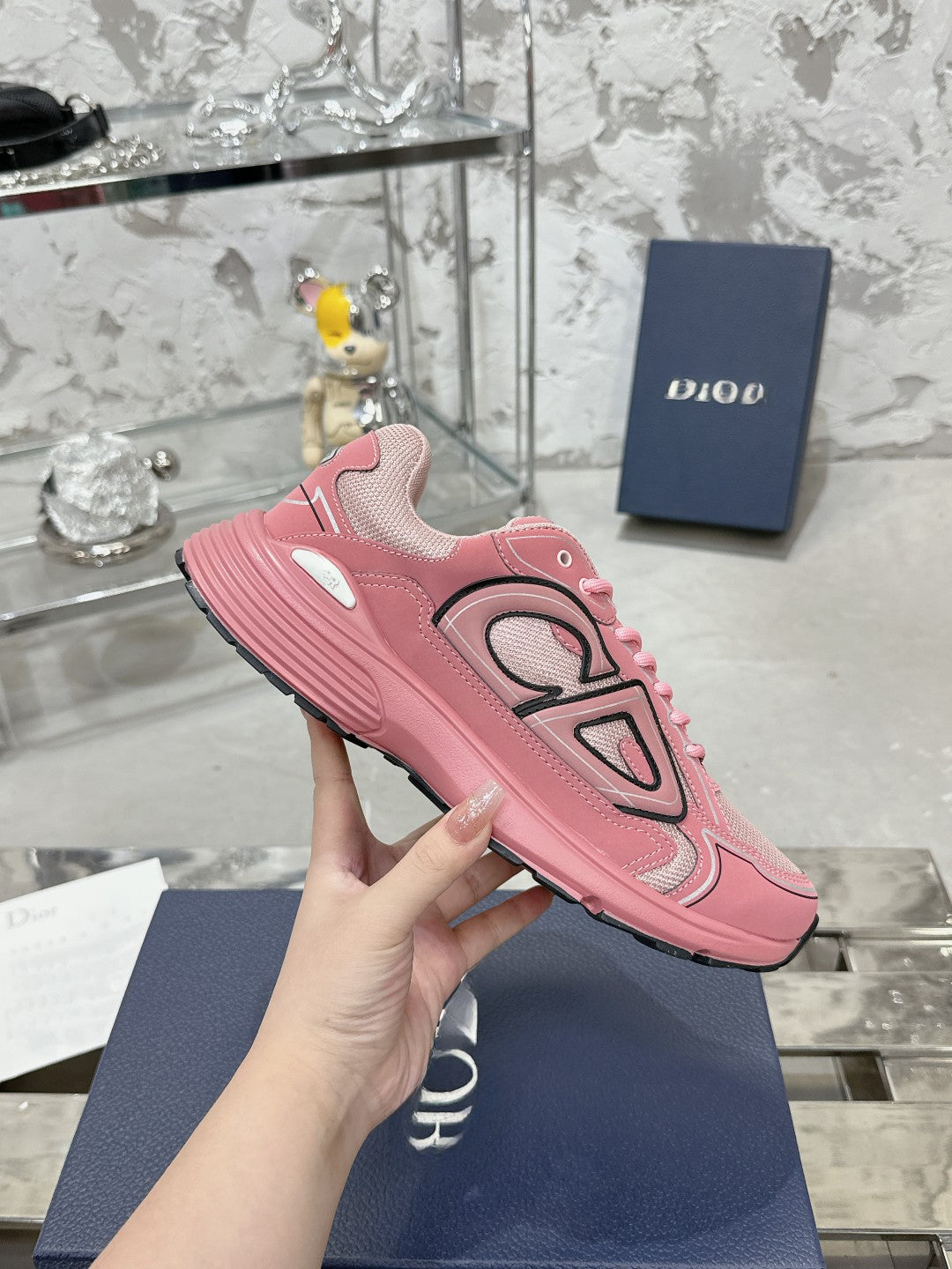Sneakers
