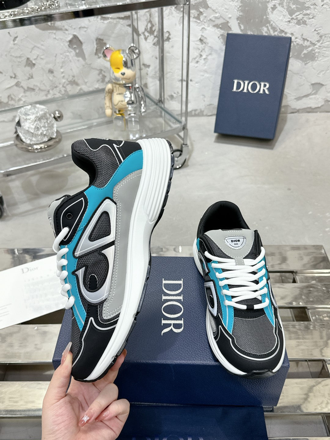 Sneakers