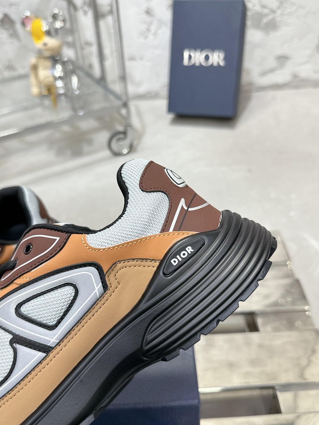 Sneakers