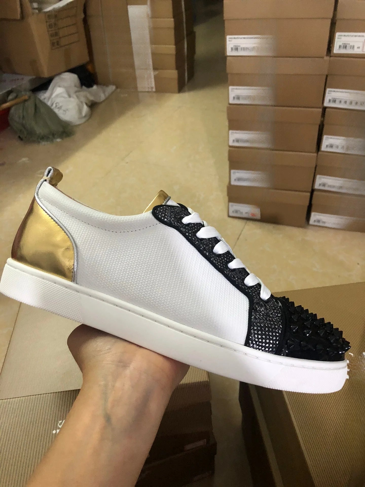 Sneaker