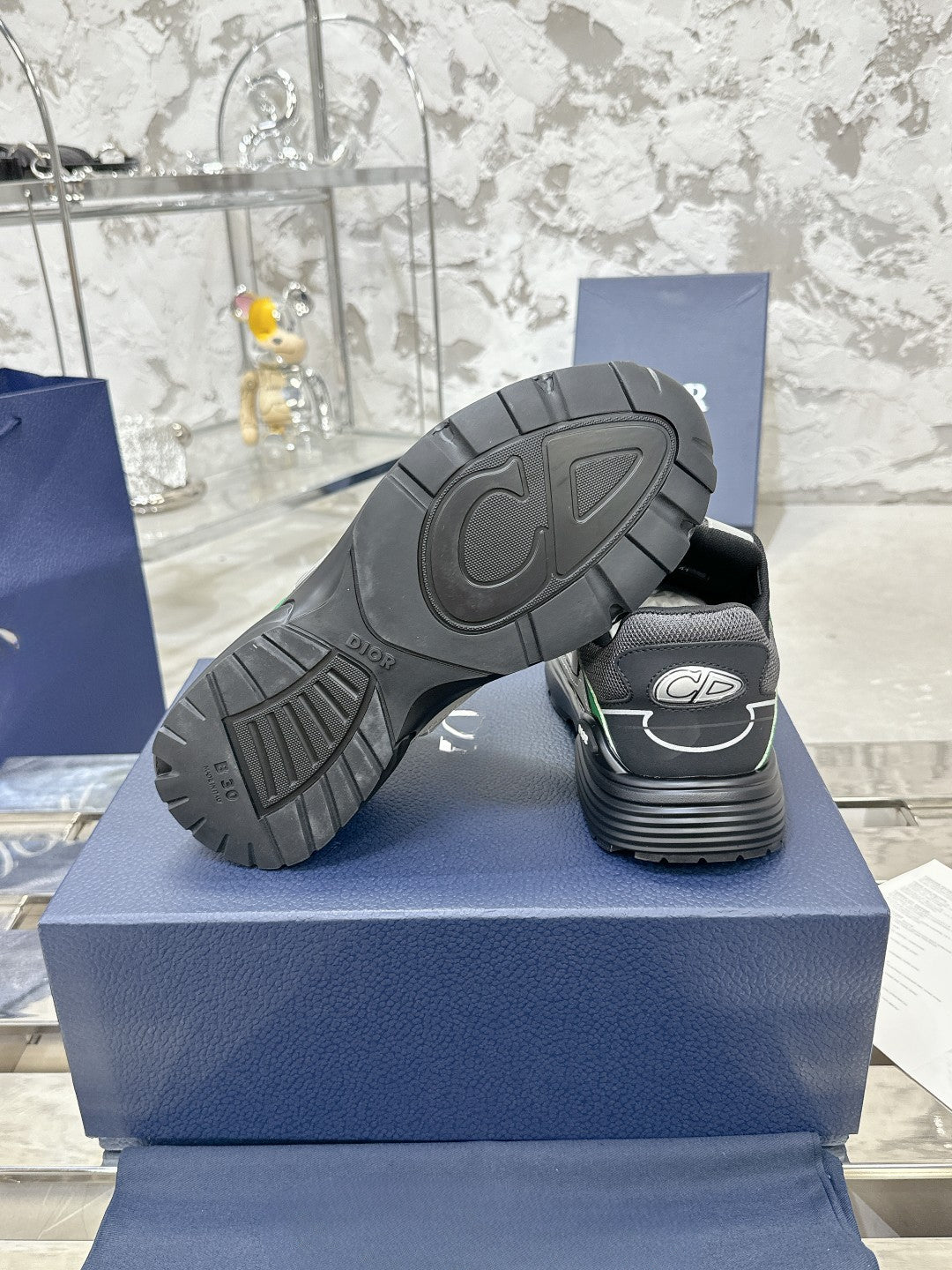 Sneakers