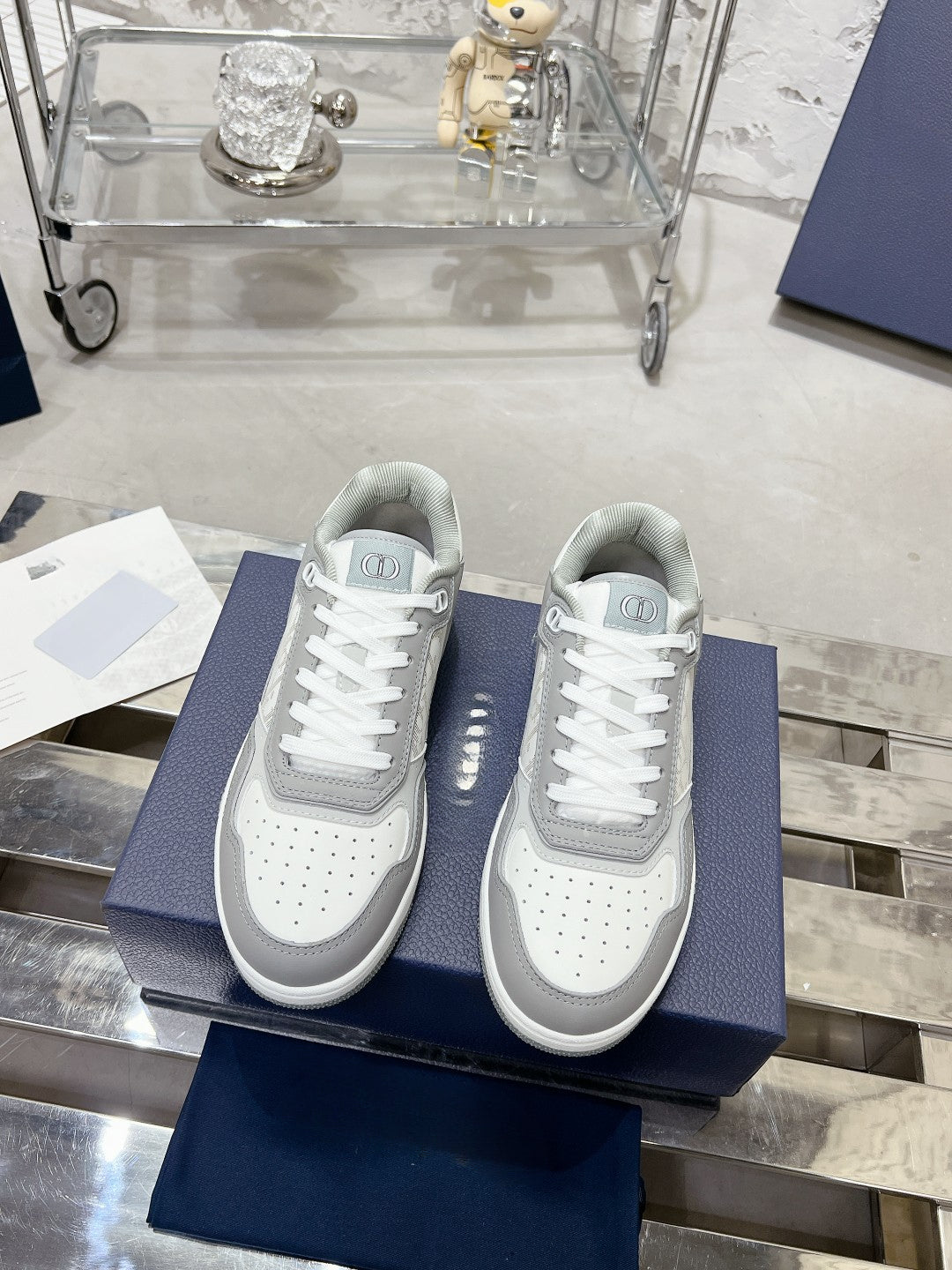 Sneakers
