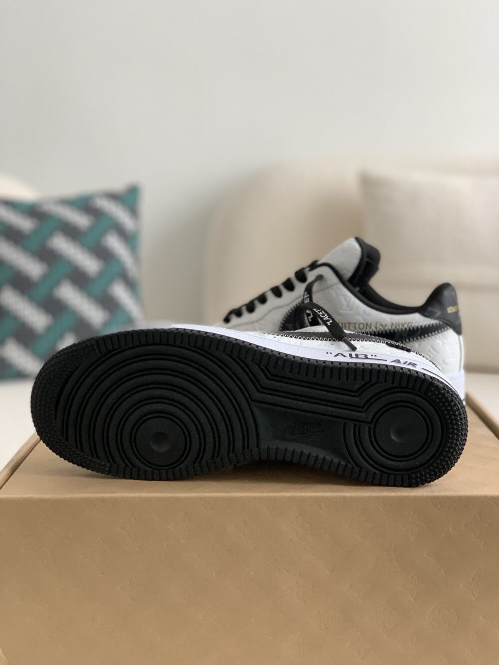 Sneaker