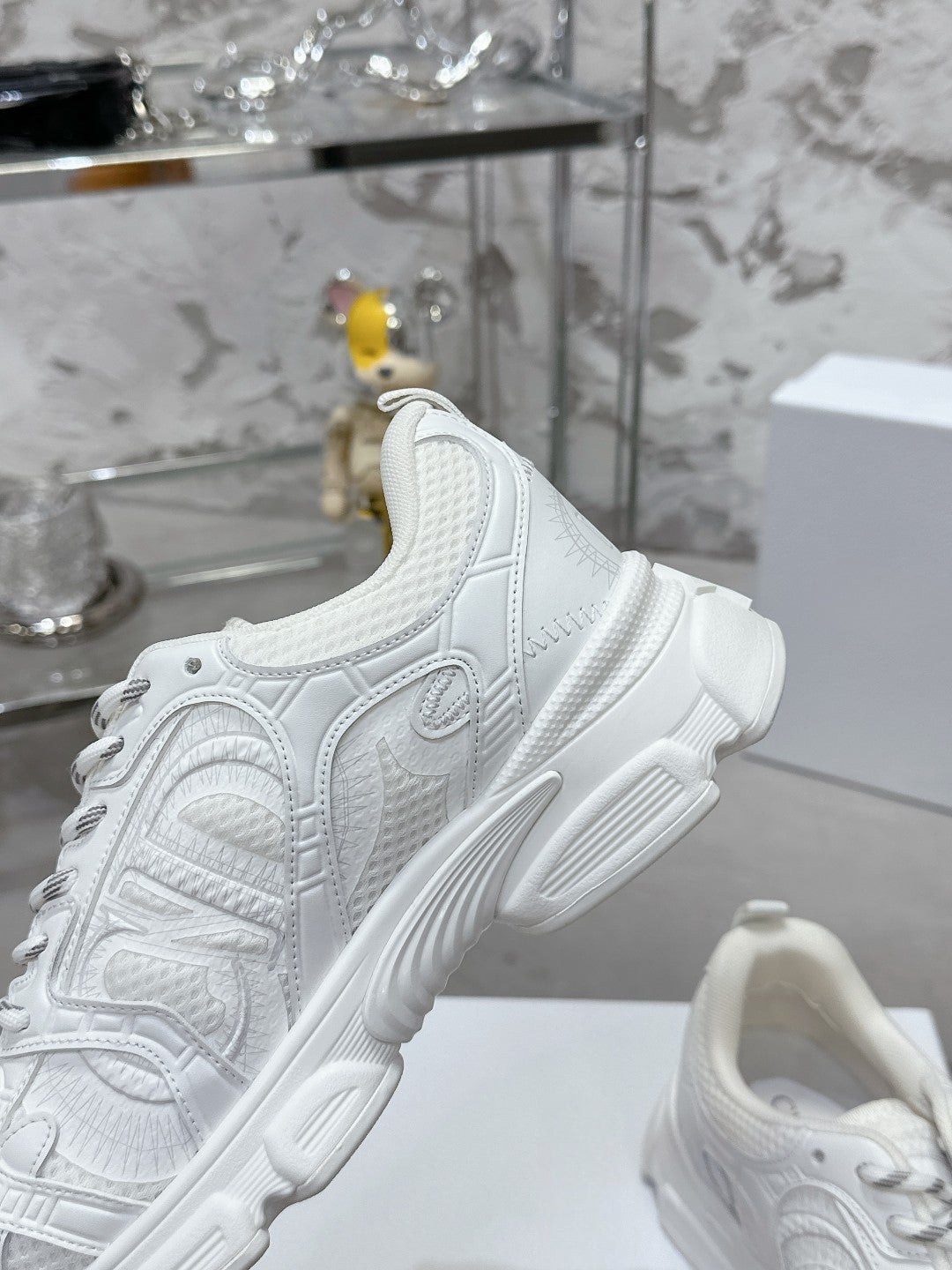 Sneakers