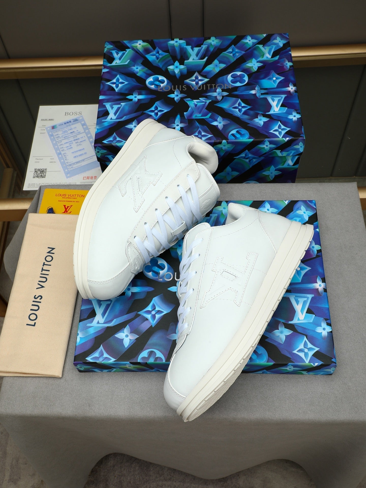 Sneakers