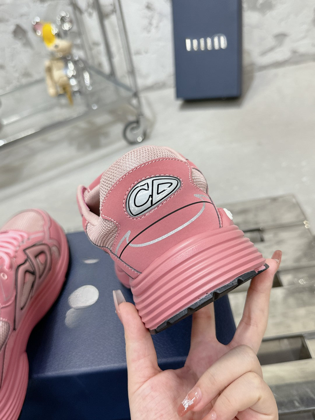 Sneakers