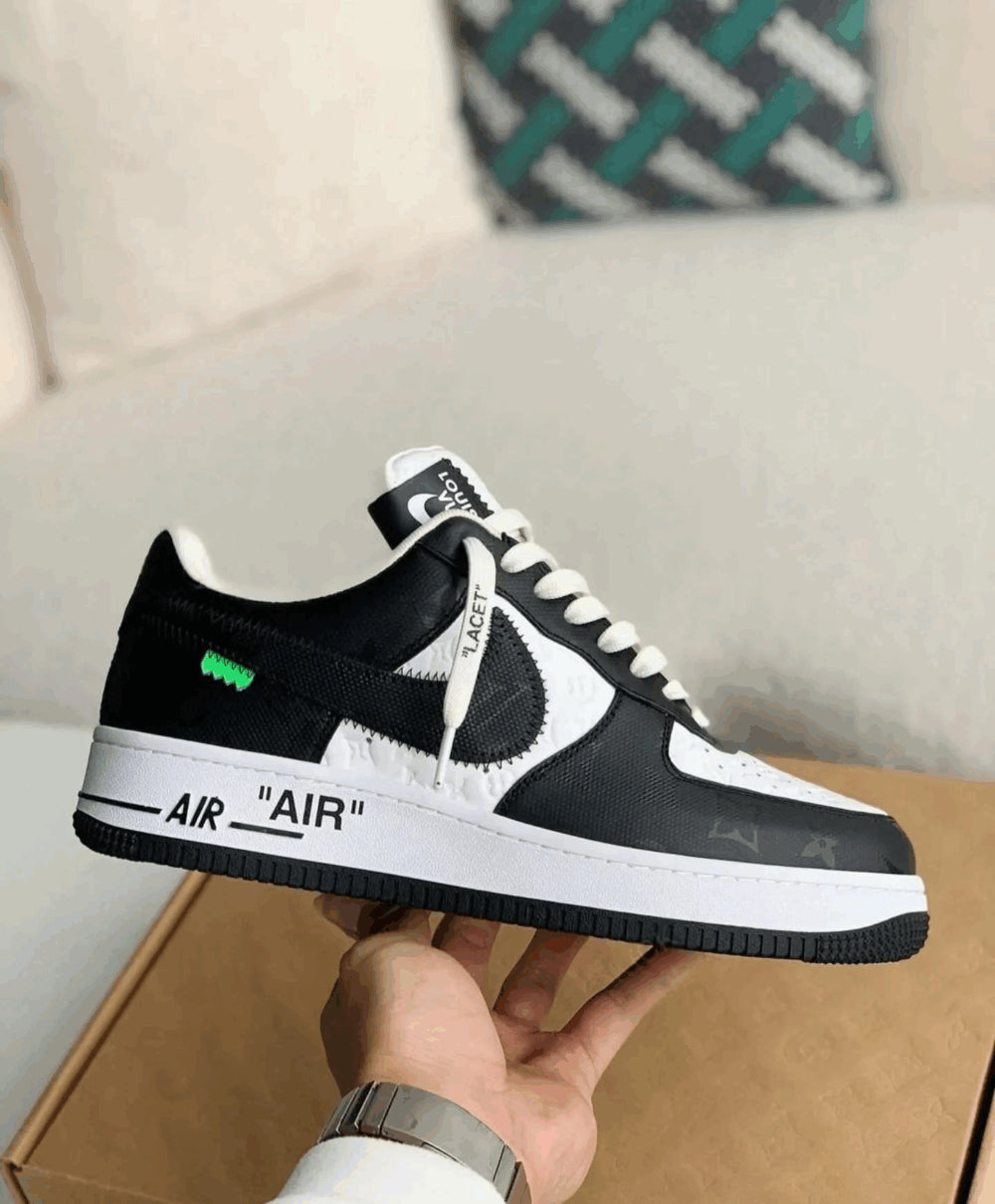 Sneaker