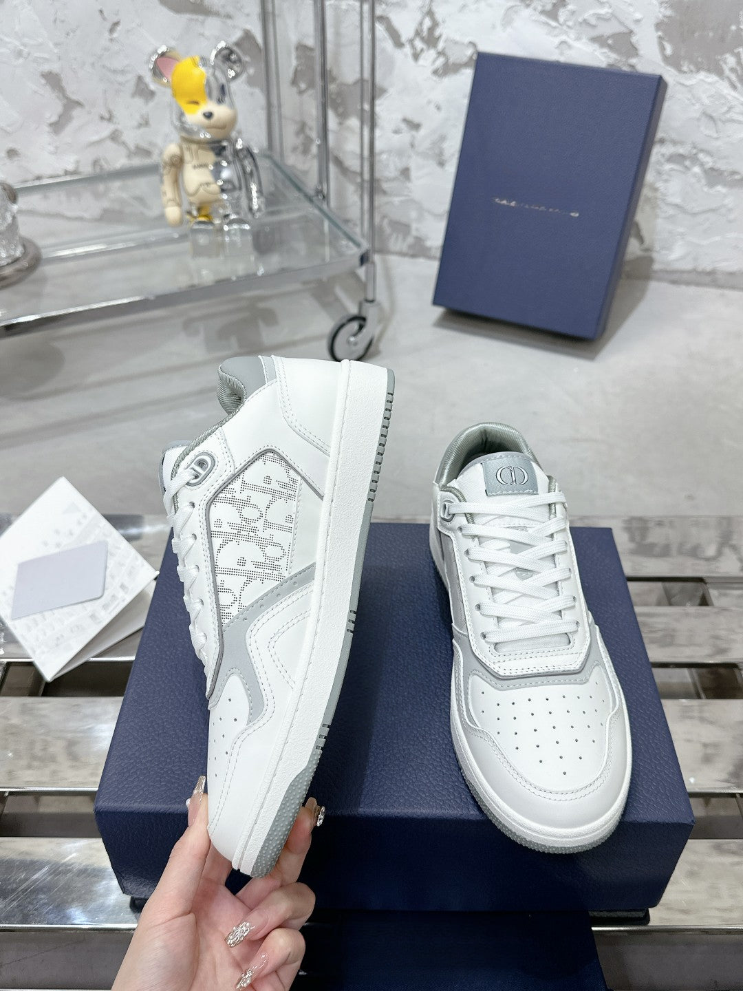 Sneakers