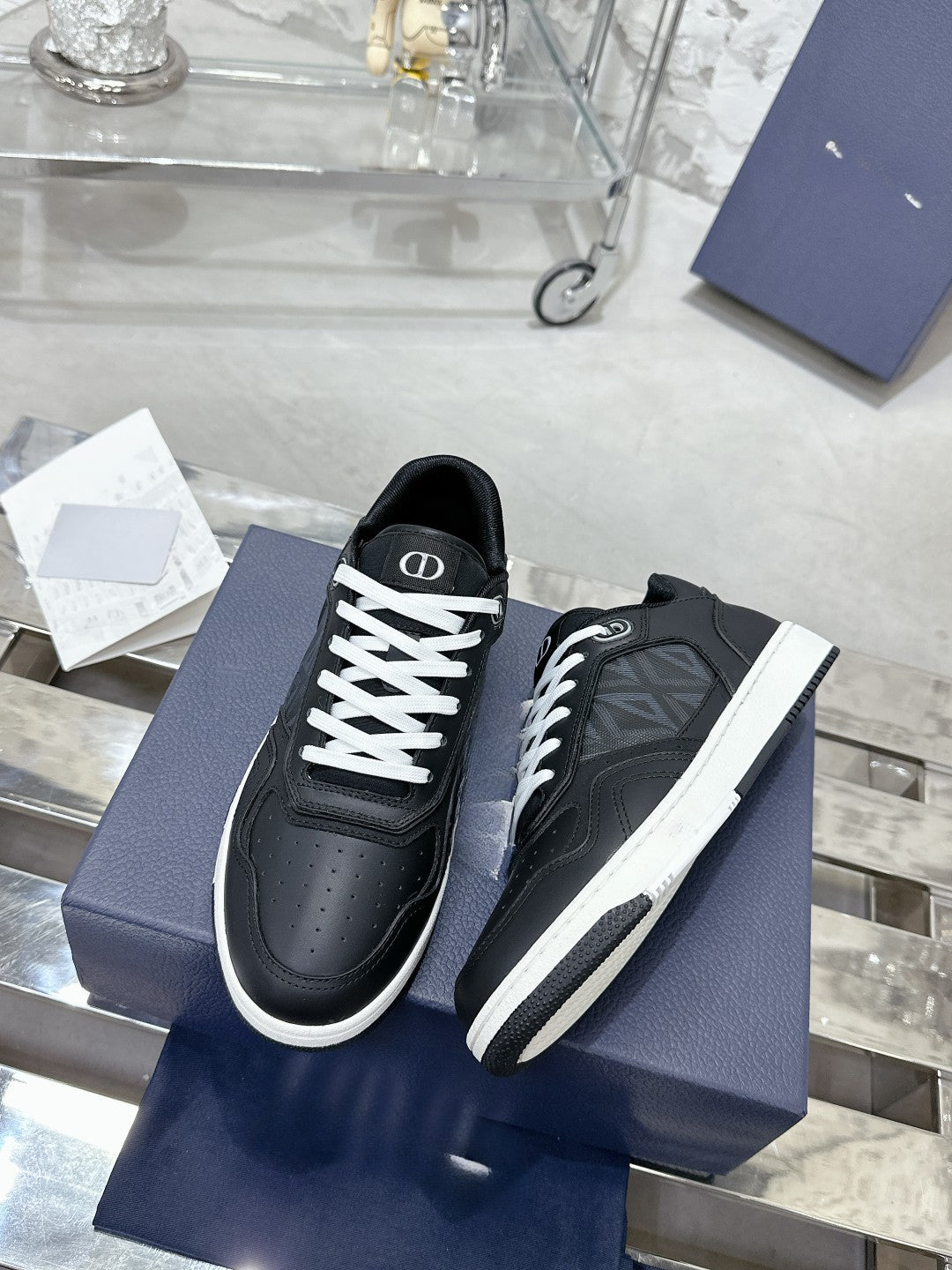 Sneakers