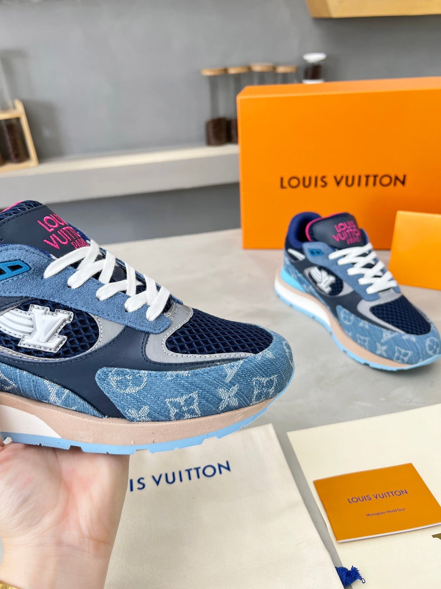 Sneakers