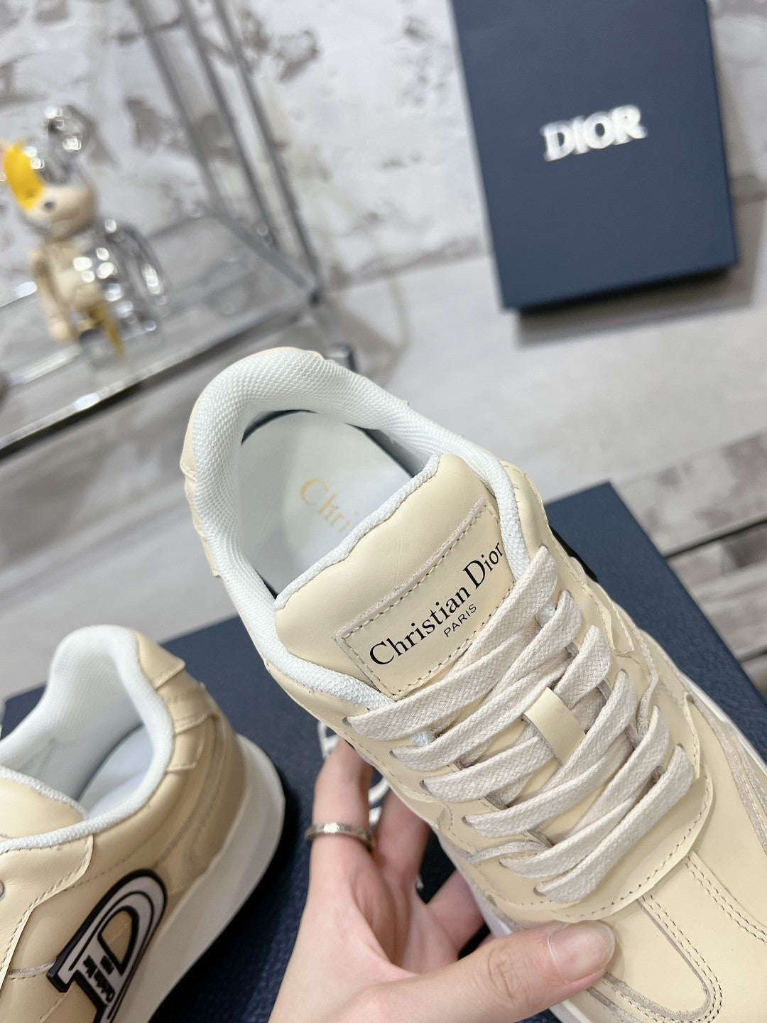 Sneakers