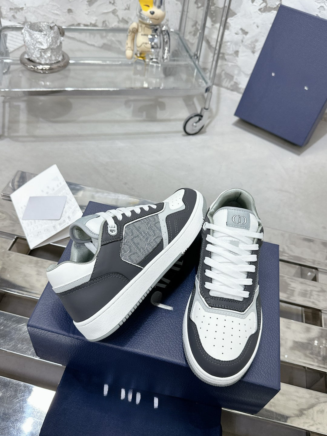 Sneakers