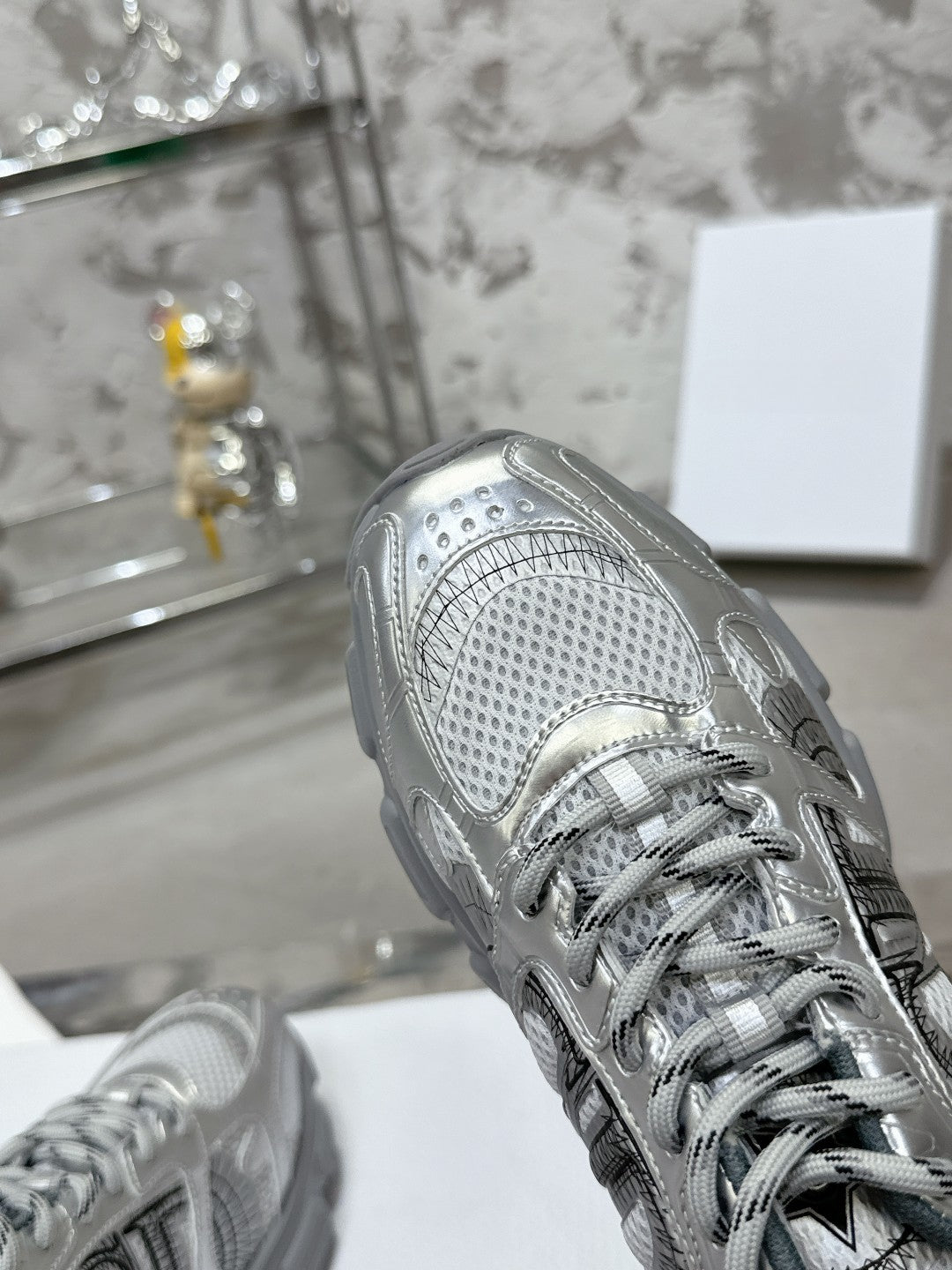 Sneakers