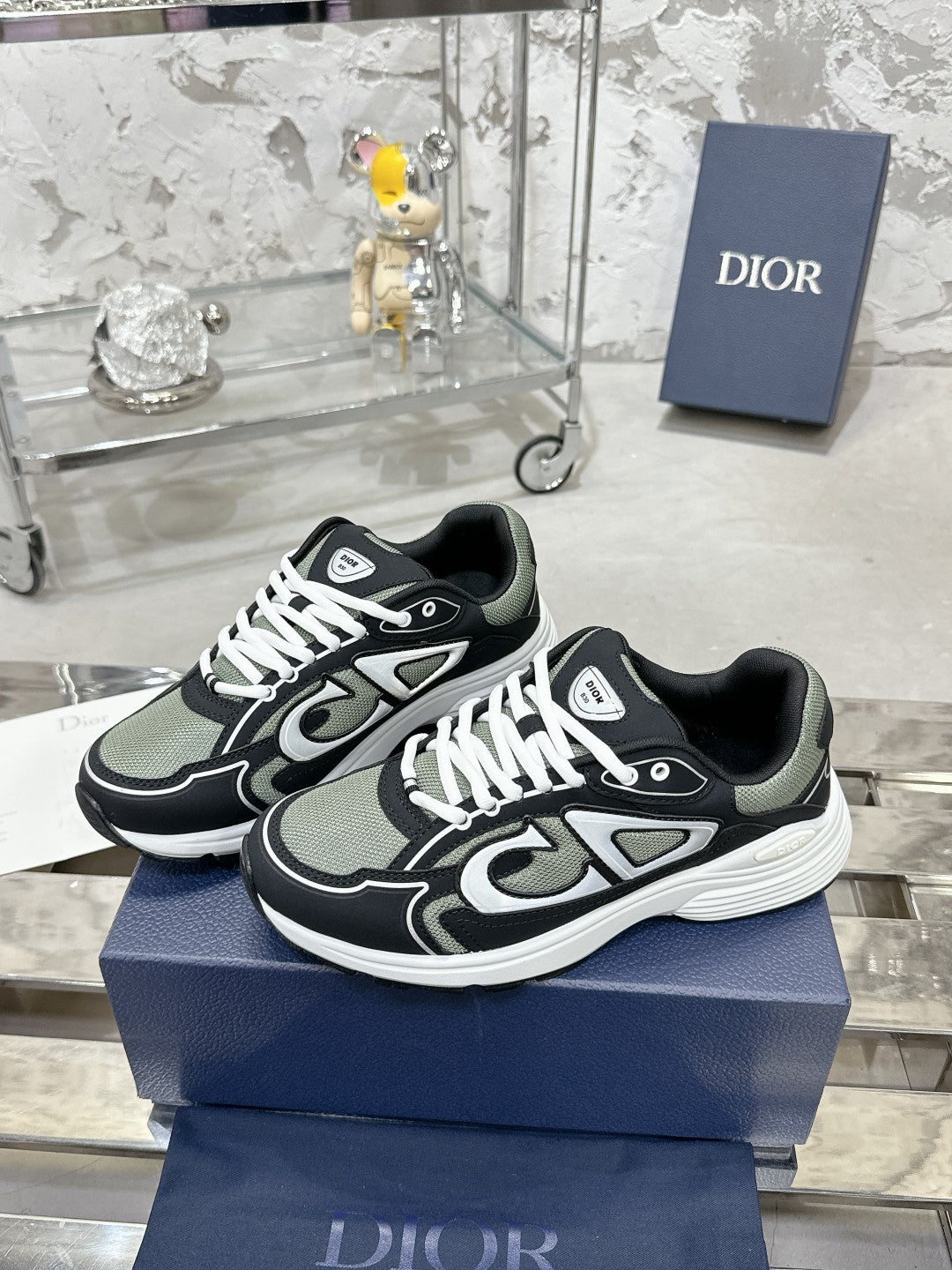 Sneakers