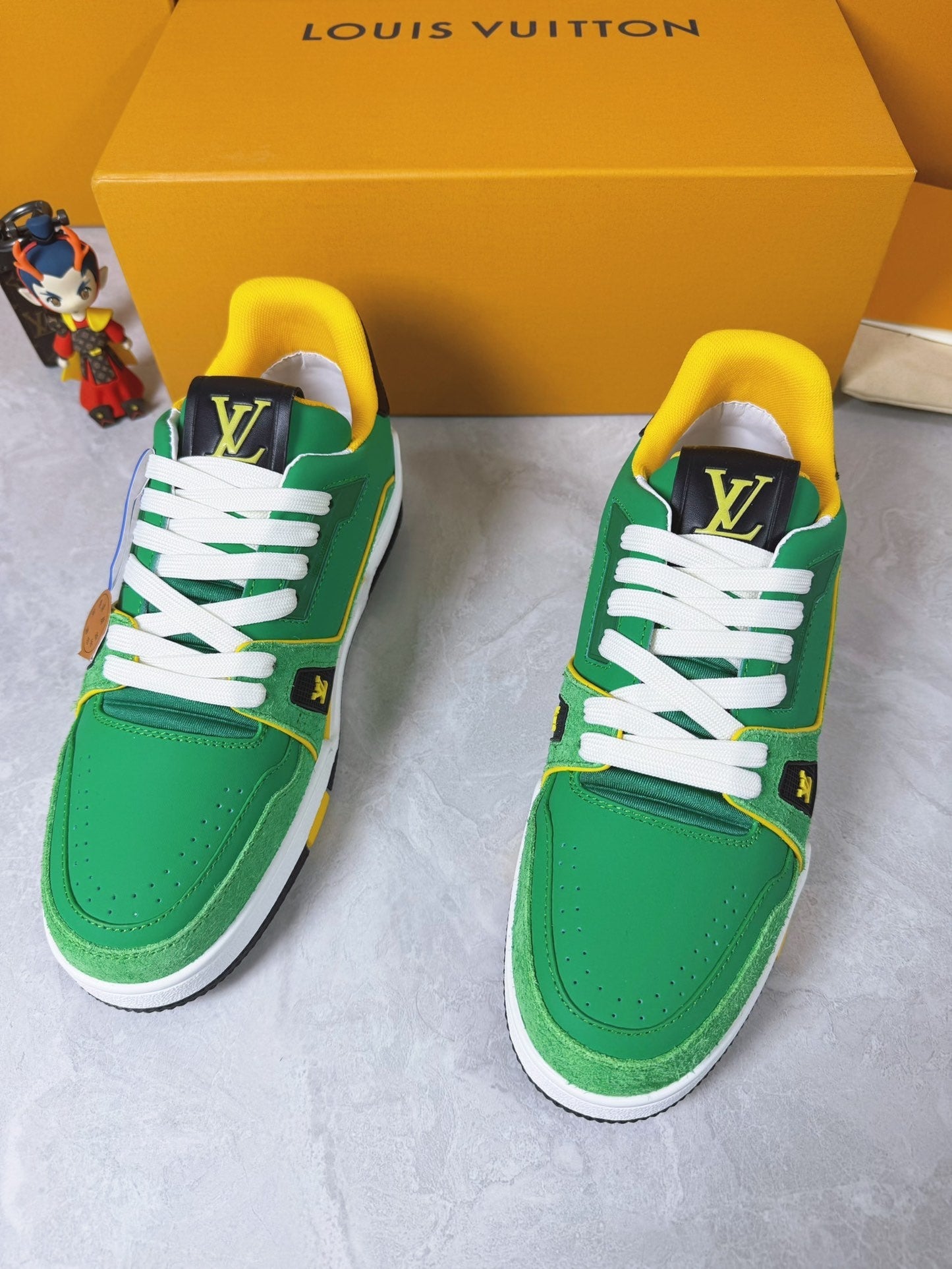 Sneakers