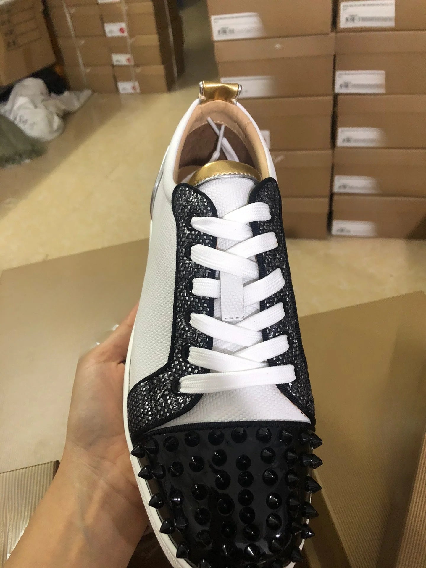 Sneaker