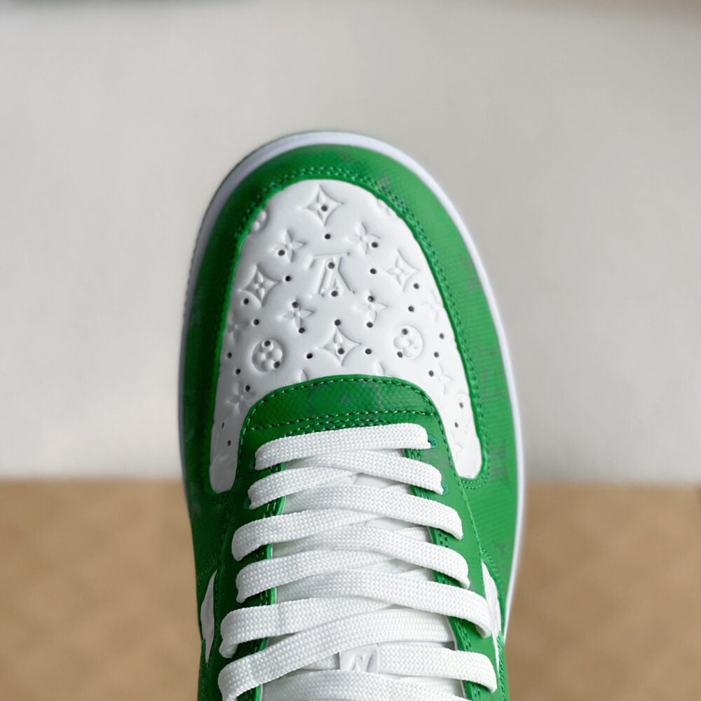 Sneaker