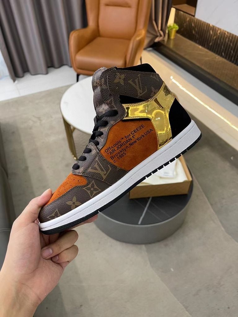Sneaker