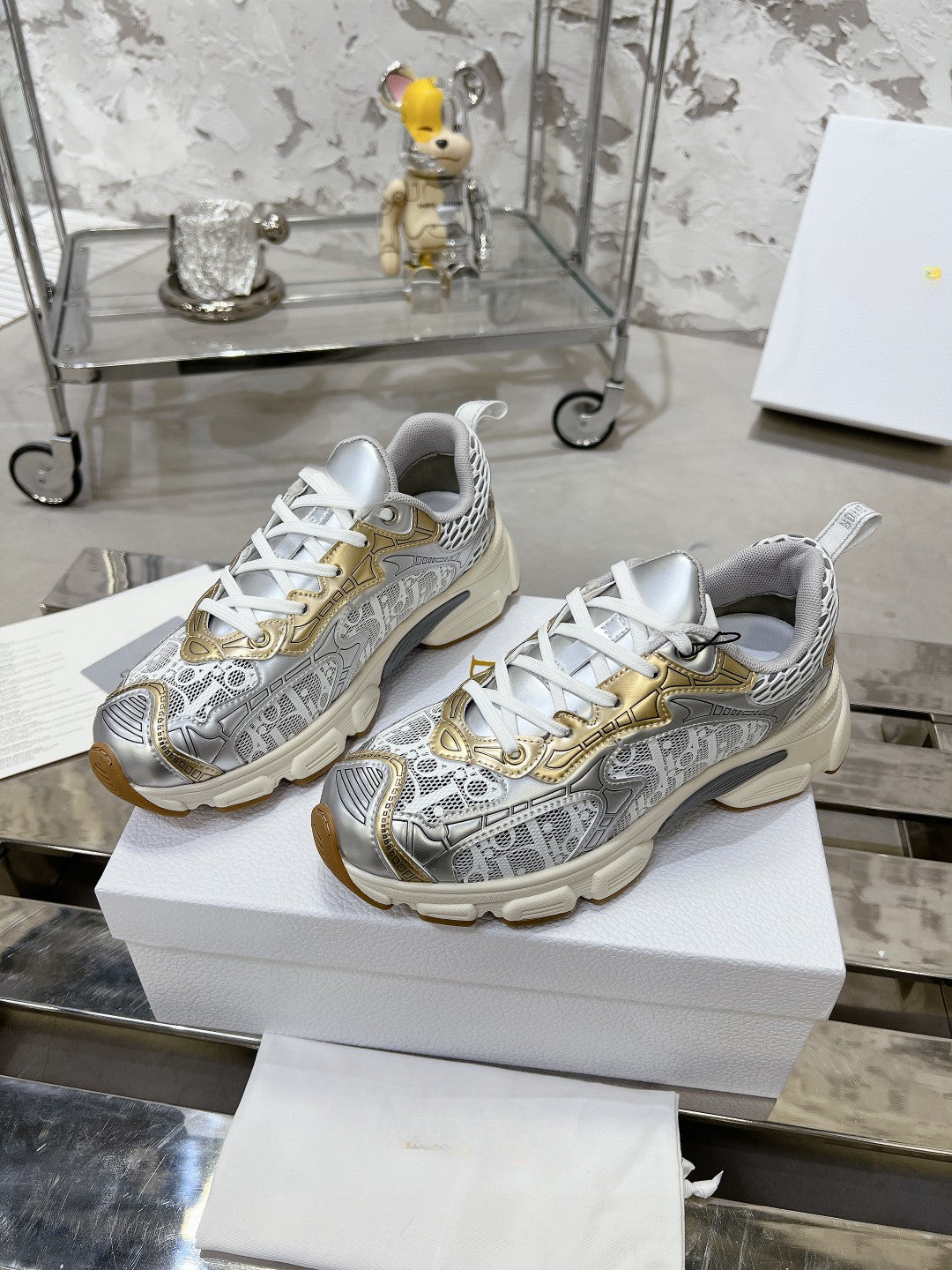Sneakers